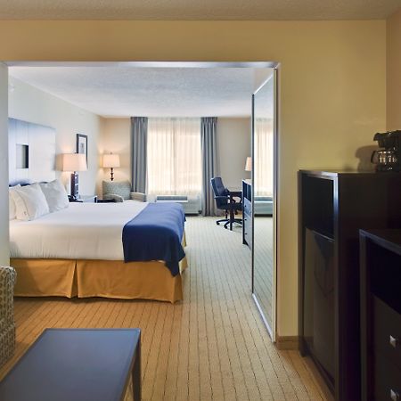 Holiday Inn Express Hotel & Suites Albuquerque Airport By Ihg Bagian luar foto