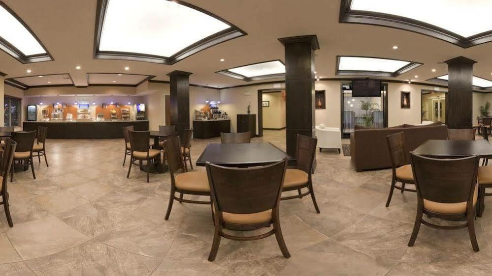Holiday Inn Express Hotel & Suites Albuquerque Airport By Ihg Bagian luar foto